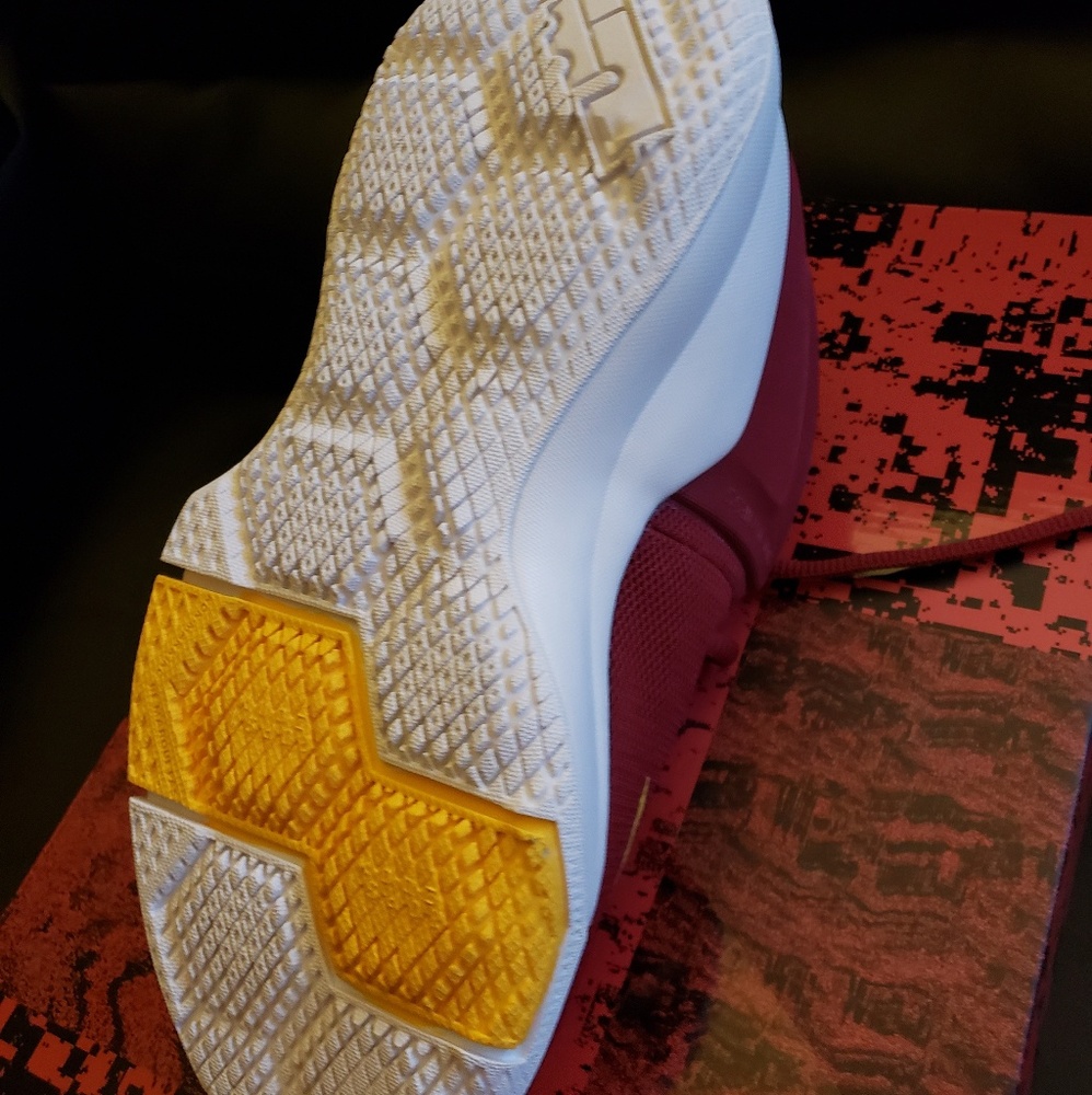 Nike shoes size 5.5 - Picture 7 of 7